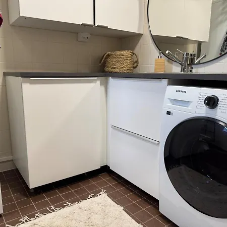 Zemppistay - Omakotitalo Palveluiden Aeaerellae Apartment