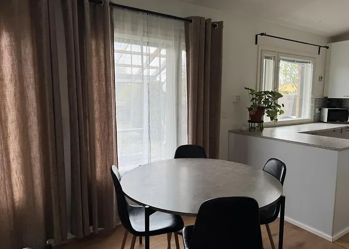 Zemppistay - Omakotitalo Palveluiden Aeaerellae Apartament Kempele